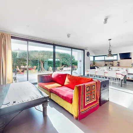 Vakantiehuis In With Private Swimming Pool, Be Inside Or Outside